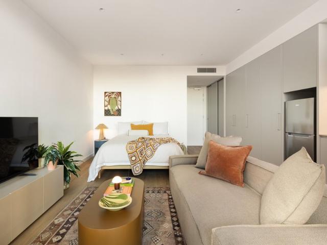 UNFURNISHED Brand new pet friendly apartment with amenities, gym & parkland at your door | 4 weeks rent free
