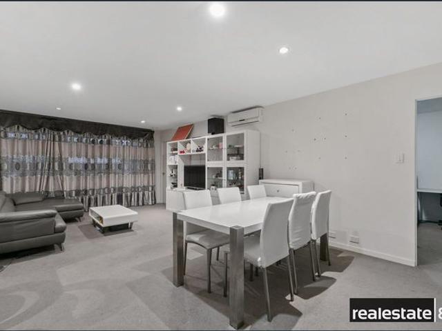 UNFURNISHED CITY BASE!