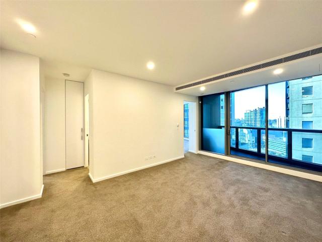 UNFURNISHED COMFORT TWO BEDROOM APARTMENT LOCATED IN HEART OF SOUTHBANK