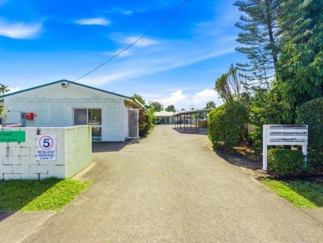 UNFURNISHED FRESHLY UPDATED UNIT!