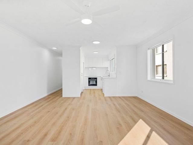 Unfurnished fully renovated 2 bed 2 bath in Broadbeach