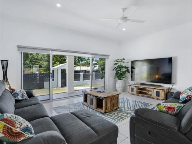 UNFURNISHED Gem in Palm Cove