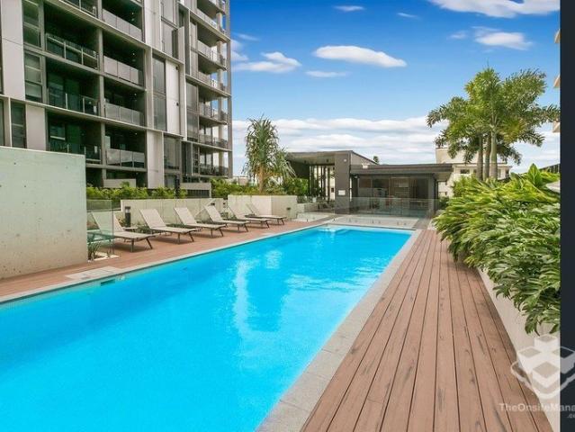 Unfurnished Inner City Living 2 BED 2 BATH CITY VIEWS Available 9th October