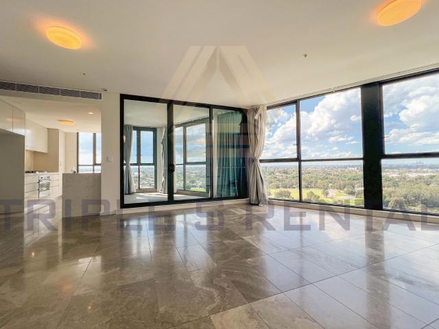Unfurnished & Marble Floor Living Room & Split Level & City View & 2 Parallel Parking Spaces For Rent!