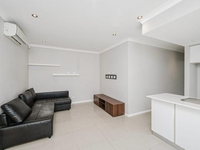 Unfurnished Modern Living