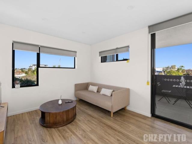 Unfurnished Modern & Spacious 2 Bedroom Apartment in Prime Chermside Location