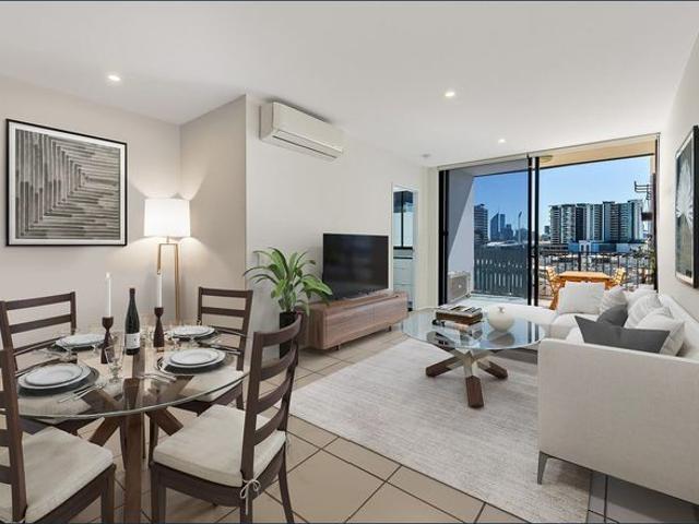 Unfurnished, Modern Two Bedroom Apartment in the Heart of Woolloongabba!