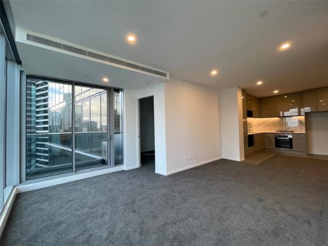 UNFURNISHED MODERN TWO BEDROOM APARTMENT LOCATED IN HEART OF SOUTHBANK