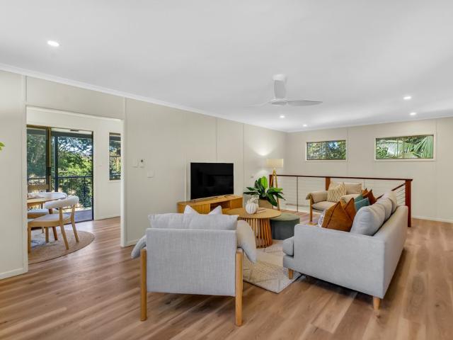 UNFURNISHED MULTI LEVEL HOME IN THE RAINFOREST!