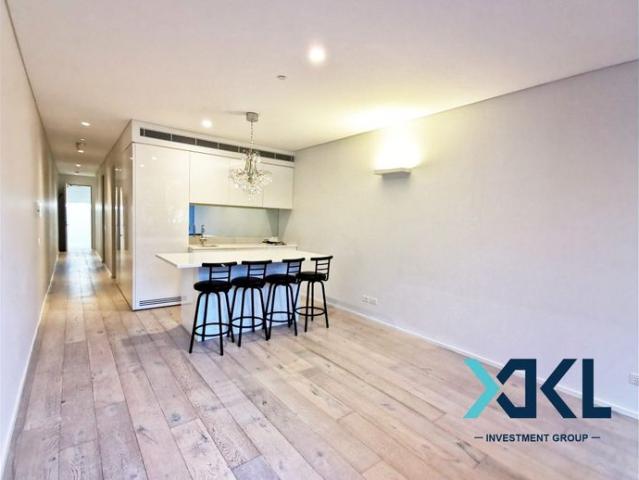 Unfurnished One Bedroom Apartment in Central Park