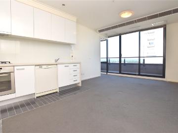 UNFURNISHED One bedroom apartment on level 15 with partial bay and river views!