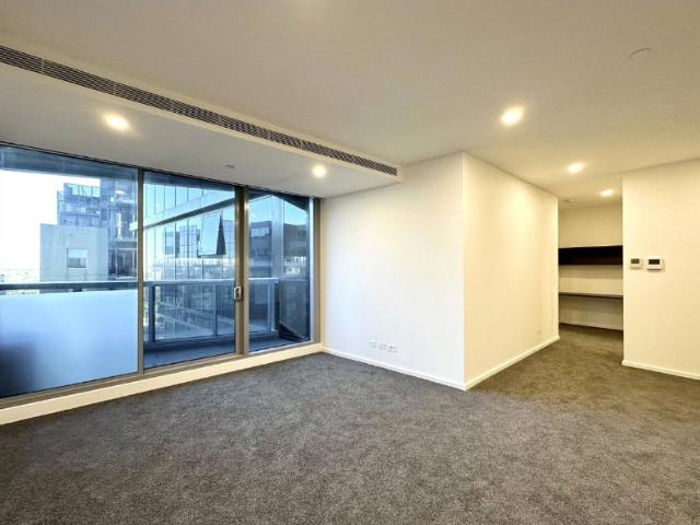 UNFURNISHED ONE BEDROOM APARTMENT LOCATED IN THE HEART OF SOUTHBANK