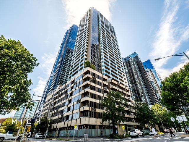 UNFURNISHED One bedroom apartment located in Southbank