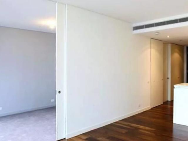 Unfurnished One Bedroom In Lumiere Residences