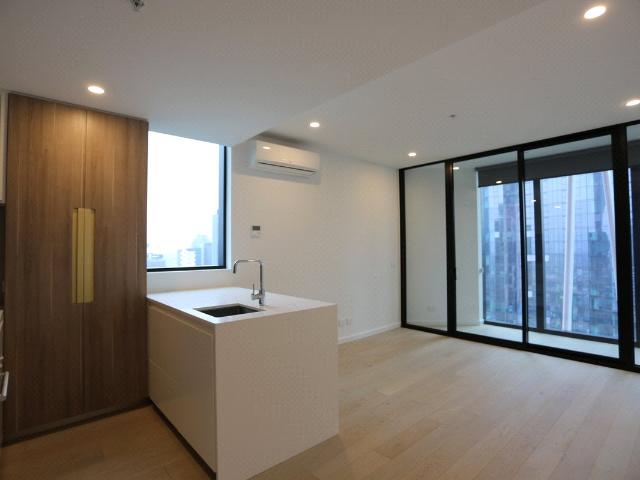 UNFURNISHED One bedroom plus study apartment