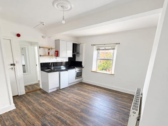 Unfurnished Self Contained Studio with Bath