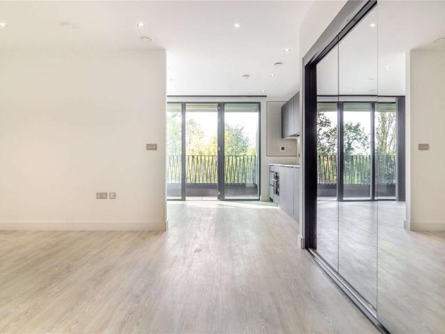 Unfurnished south facing studio apartment