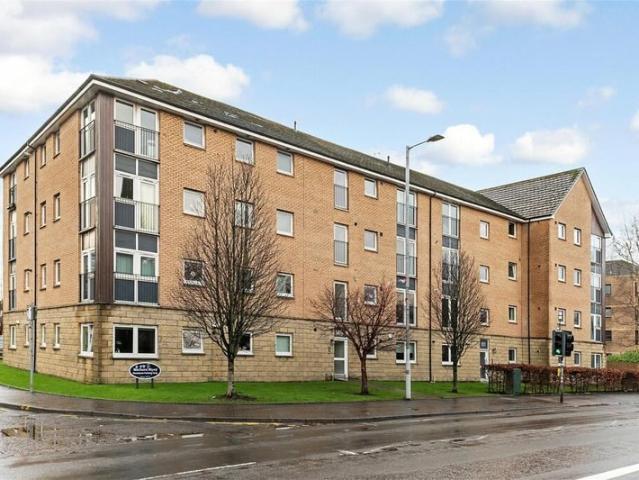 Unfurnished Spacious 2 Bed Flat with Parking