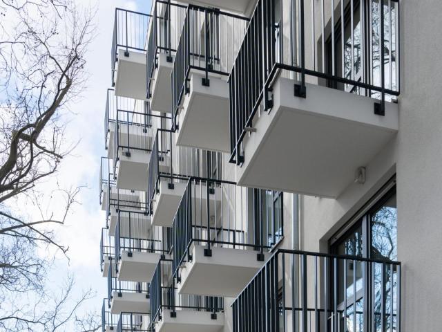 Unfurnished studio in Lichtenberg
