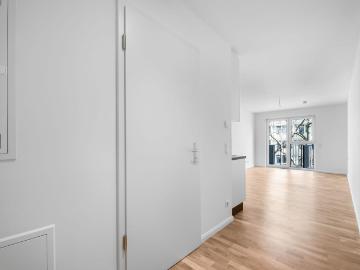 Unfurnished studio in Lichtenberg