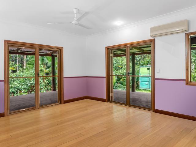 UNFURNISHED STUNNING HOME IN THE HEART OF THE RAINFOREST!