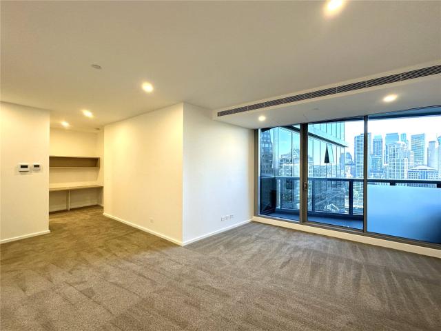 UNFURNISHED STYLISH ONE BEDROOM APARTMENT LOCATED IN THE HEART OF SOUTHBANK
