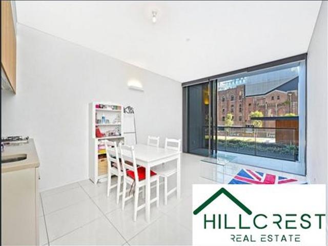 UNFURNISHED STYLISH ONE BEDROOM IN CENTRAL PARK