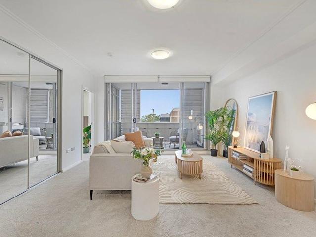 Unfurnished Stylish 2 Bedroom Apartment Right Above Crows Nest Metro Station