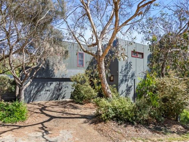 Unfettered beach access with north facing bush privacy