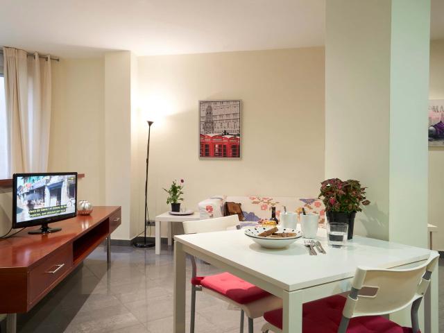 UNI1708 Estudio para 2 personas en el Raval