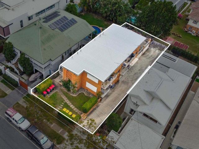 Unit block on a north facing 607m2 allotment