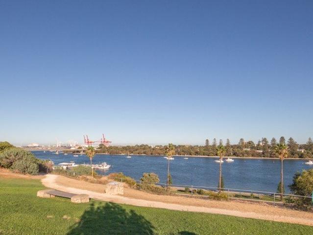 Unit For Rent on The River Edge in East Fremantle