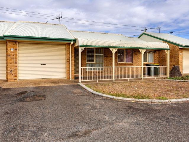 UNIT IN A GREAT LOCATION IN A GATED COMPLEX WITH TENANT IN PLACE TILL JUNE 2027