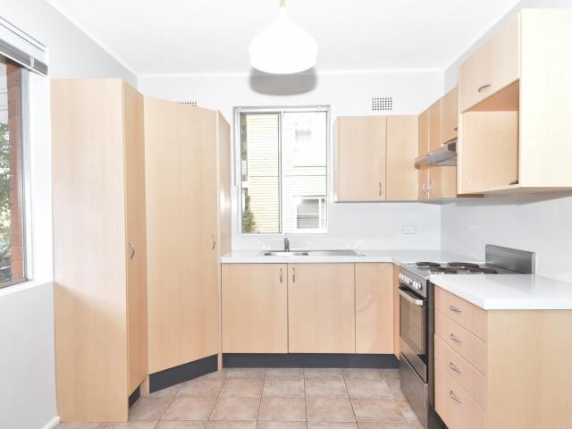 Unit in Jannali, 1/21 Oxley Avenue