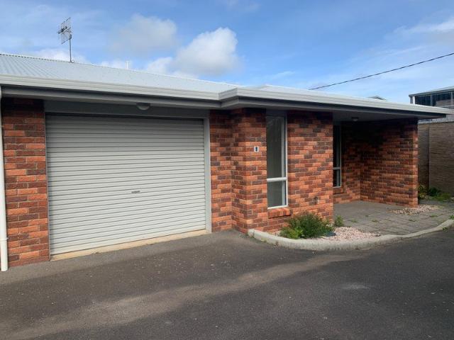 UNIT IN PERFECT LOCATION!
