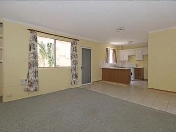 Unit in Prime Location