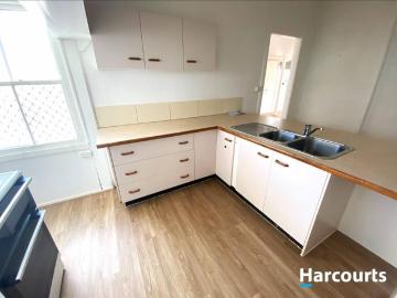 House to rent in Childers, Bundaberg Regional - Equipped kitchen