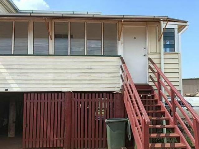 UNIT IN THE HEART OF CHILDERS