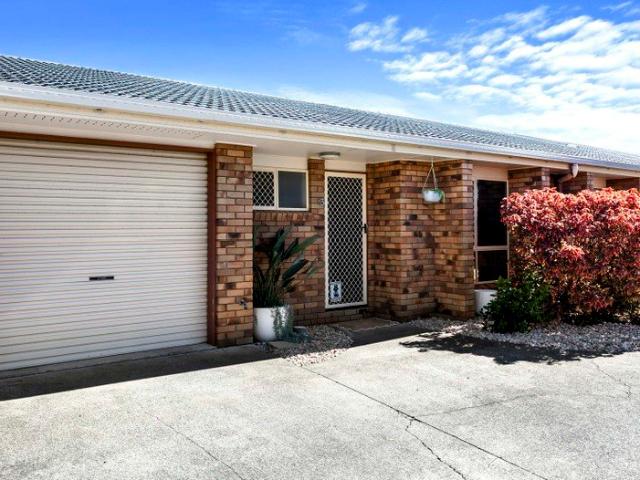 Low set Unit Living in the Heart of the Bay