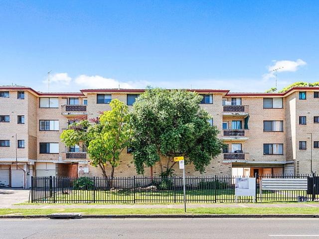 Unit Located in CBD
