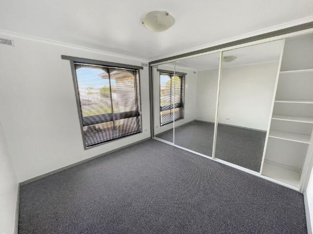 Unit 1/4 6 Aminya Avenue, Delacombe
