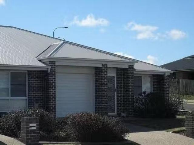 UNIT 1/5 Coolana Court, Harristown, QLD 4350