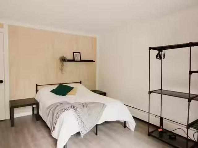 Unit 104 1 Bed 1 Bath
