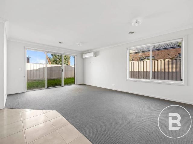 Unit 10/9 Burnett Street, Sebastopol