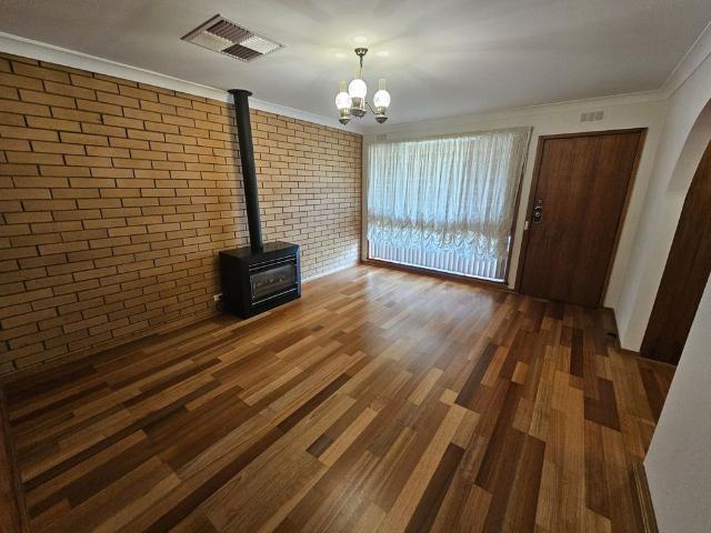 Unit 1/13 Emerald Avenue