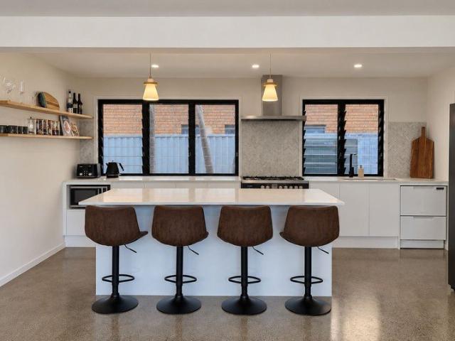 Unit 1 15 Duet Drive, Mermaid Waters, Qld, 4218