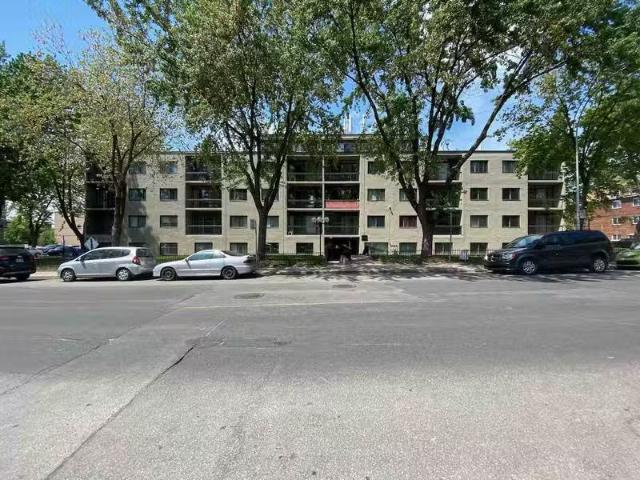 Unit 1 305 6325 Blvd Maurice Duplessis