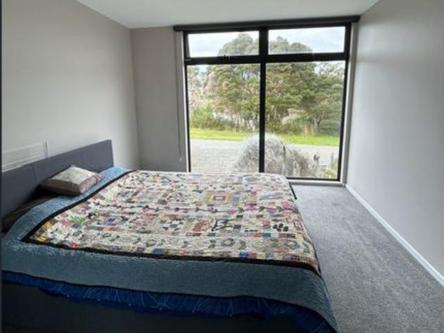 Unit 2/1 Montagu Road