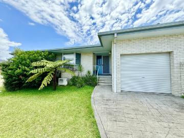 Unit 2/2 Laurina Close, Old Bar NSW