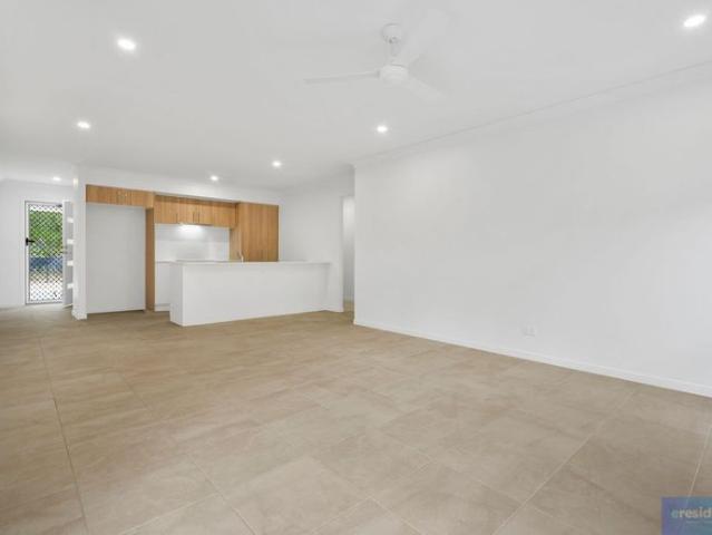 UNIT 2 – 2 Prospect Circuit, Morayfield – Easy Living with Everything You Need!